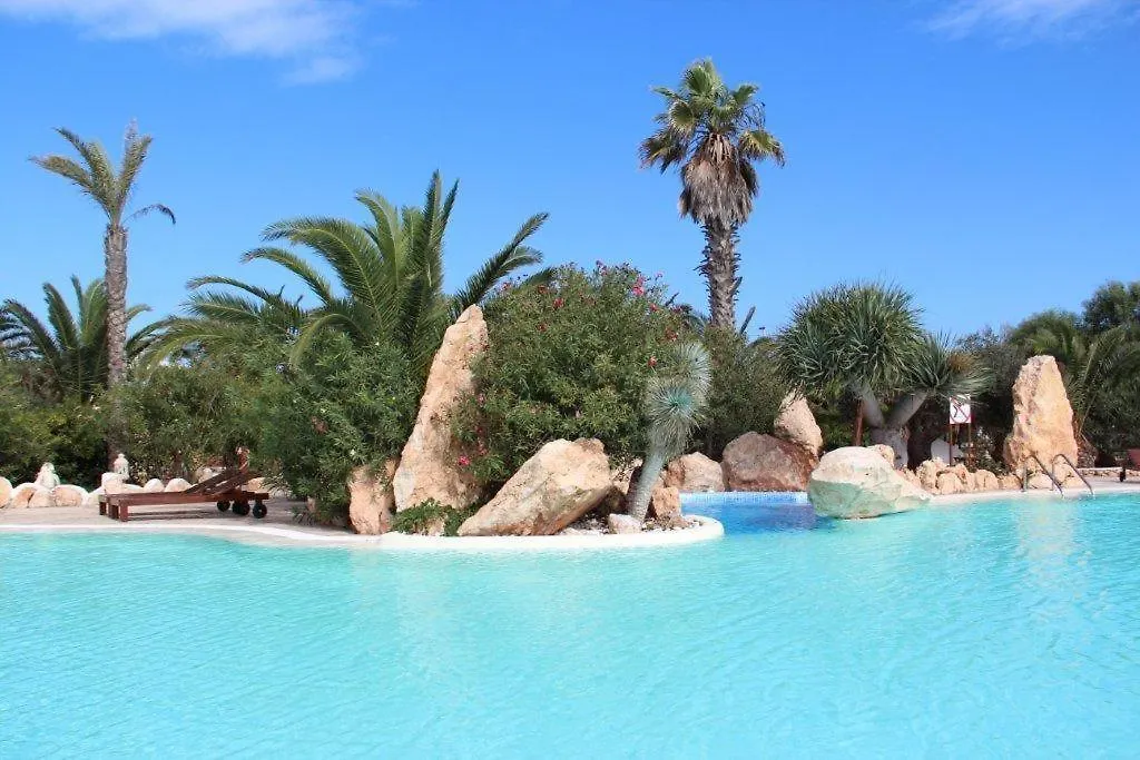 Cupola Bianca Resort LMP 0*, Lampedusa Olaszország