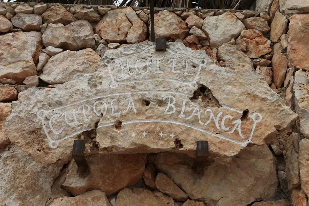Cupola Bianca Resort LMP 0*, Lampedusa Itálie
